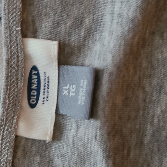 **NWOT** OLD NAVY OFF THE SHOULDER SHIRT - SIZE XL RUNS SMALL - Picture 3 of 3